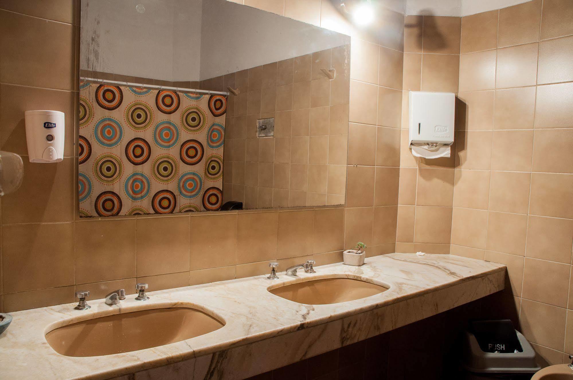 Blanes Hostel Монтевидео Экстерьер фото